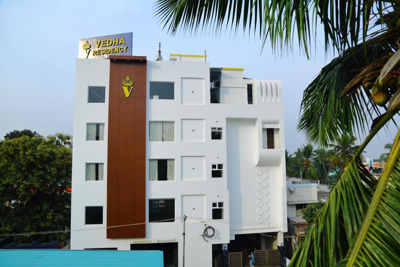 Отель Vedha Residency Тируваннамалай Экстерьер фото