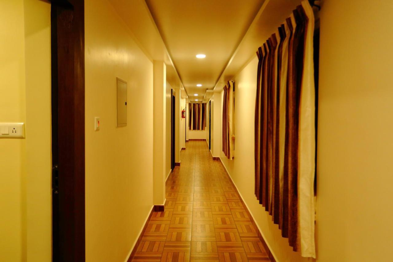 Отель Vedha Residency Тируваннамалай Экстерьер фото